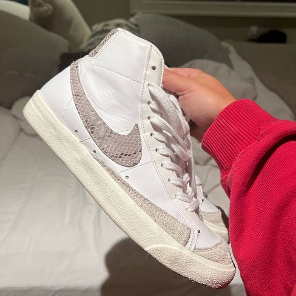 Nike Blazer Mid 77 Vintage Snakeskin Swoosh (Size 7.5) - EUC - Picture 3 of 8